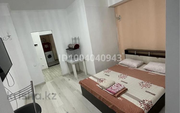 1-бөлмелі пәтер · 33 м², Ақсай-1А ш/а. 27а — Төле би Момышулы, бағасы: 10 000 ₸ в Алматы, Ауэзовский р-н — фото 9