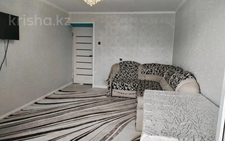 3-комнатная квартира, 62 м², 4/5 этаж, Аблай хана 13а