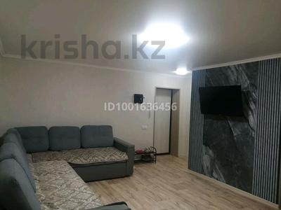 Аренда квартир в Восточно-Казахстанской обл.: 2-комнатная квартира · 50 м² · 2/5 этаж, Казахстан 65 за 250 000 〒 2-комнатная квартира · 50 м² · 2/5 этаж, Казахстан 65 за 250 000 〒 в Усть-Каменогорске, Ульбинский