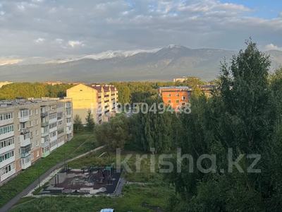 4-комнатная квартира · 80 м² · 7/9 этаж, 4 мкр 35 — «Парк афганцев» за 25 млн 〒 в Риддере