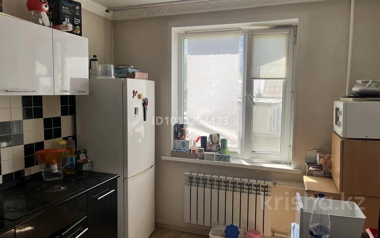 1-комнатная квартира · 35 м² · 1/5 этаж, кв-л Пришахтинск 33 за 9 млн ₸ в Караганде — фото 2