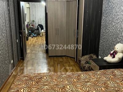 2-бөлмелі пәтер · 50 м² · 3/5 қабат, Жарокова 97 — Абая, бағасы: 300 000 〒 в Алматы, Алмалинский р-н