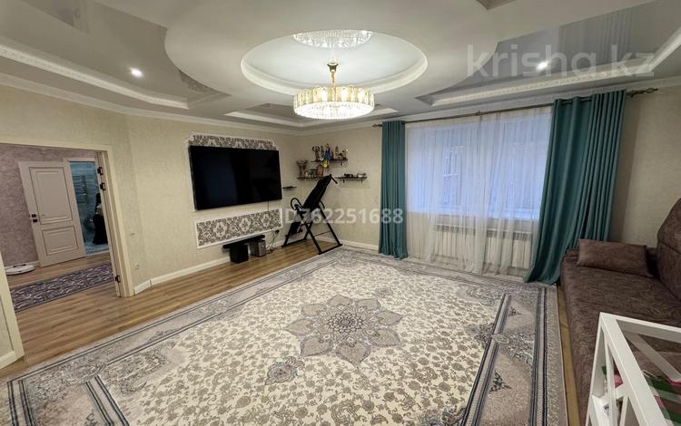 3-комнатная квартира · 143 м² · 4/5 этаж, мкр. Алтын орда — Мустафа Шокая за 57.5 млн 〒 в Актобе — фото 2
