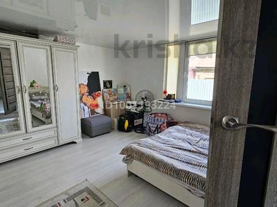 Отдельный дом · 4 комнаты · 90 м² · 3000 сот., Натарова 82 — Баянаульская/Суюнбая за 50 млн 〒 в Алматы, Жетысуский р-н