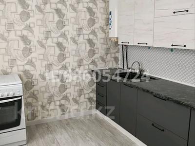 3-бөлмелі пәтер · 60 м² · 5/5 қабат, 10 микрорайон 10, бағасы: 20 млн ₸ в Аксае