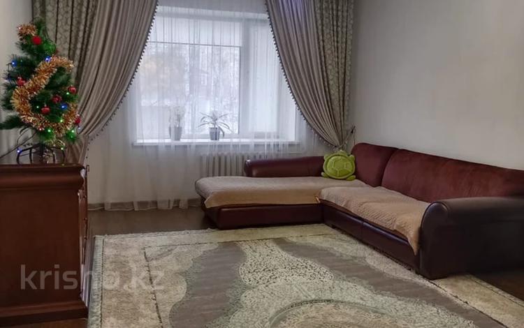 3-комнатная квартира, 90 м², 2/9 этаж, Иманова 18/1