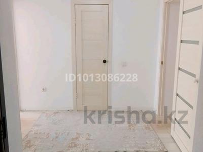 2-бөлмелі пәтер · 60.4 м² · 1/5 қабат, Нур Актобе 49к — 5 этажны дом 1 микрорайоне., бағасы: 23 млн ₸
