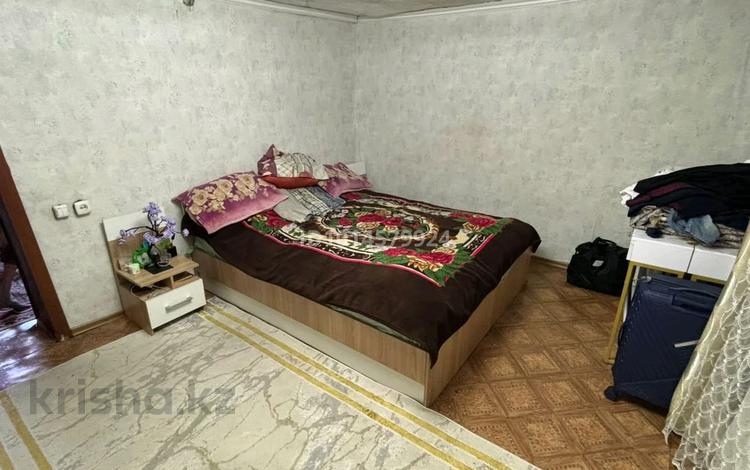 Отдельный дом · 2 комнаты · 70 м² · 8 сот., Левый Восточный 957 — Возле школы 45 за 8 млн ₸ в Семее — фото 2