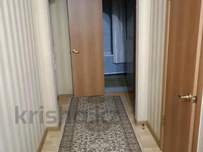 2-комнатная квартира · 54 м² · 3/5 этаж, мкр Аксай-3Б 29 — Толе би Яссауи за 220 000 ₸ в Алматы, Ауэзовский р-н