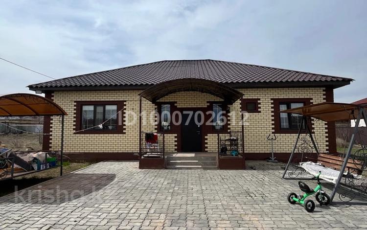 Отдельный дом · 5 комнат · 200 м² · 10 сот., Жанаконыс 515 за 38 млн ₸ в Актобе, жилой массив Жанаконыс — фото 2