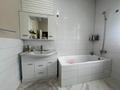 Отдельный дом · 5 комнат · 200 м² · 10 сот., Жанаконыс 515 за 38 млн ₸ в Актобе, жилой массив Жанаконыс — фото 18