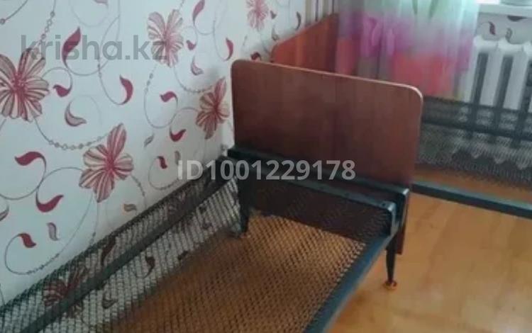 1 бөлме · 15 м² · 2 қабат, Космическая 4.1, бағасы: 115 000 ₸ в Усть-Каменогорске — фото 2