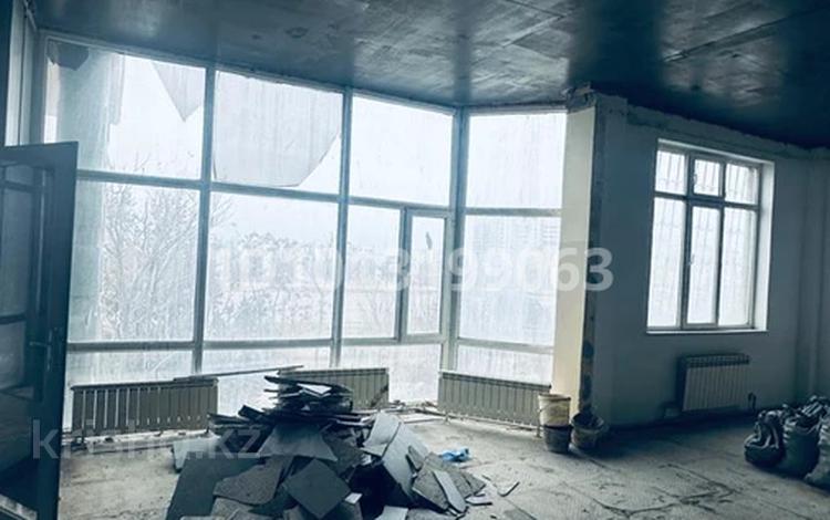 Еркін, кеңселер, дүкендер мен бутиктер, қоймалар, қоғамдық тамақтану орны, сұлулық салондары, медорталықтар мен дәріханалар, білім орталықтары, ойын-сауық · 250 м², бағасы: 120 млн ₸ в Актау, 11-й мкр — фото 2