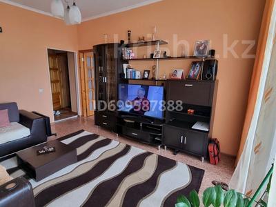 Продажа квартир в Карагандинской обл.: 2-комнатная квартира · 55 м² · 4/4 этаж, Республики — Парк Восток за 15 млн 〒 2-комнатная квартира · 55 м² · 4/4 этаж, Республики — Парк Восток за 15 млн 〒 в Темиртау