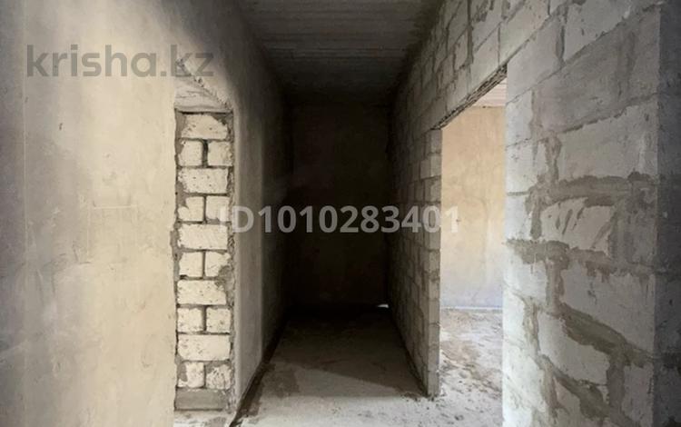 2-бөлмелі пәтер · 80.4 м² · 5/7 қабат, 17-ш/а., ​17-й микрорайон 107, 110, бағасы: 18.5 млн ₸ в Актау, 17-й мкр — фото 2