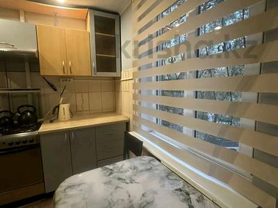 2-комнатная квартира · 55 м² · 2/5 этаж, мкр Аксай-4 38 — Момышулы Жубанова за 270 000 ₸ в Алматы, Ауэзовский р-н
