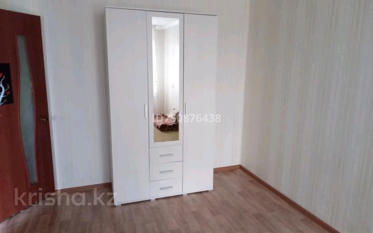1-комнатная квартира · 35 м² · 8/9 этаж, мкр 11 115 за 130 000 ₸ в Актобе — фото 2