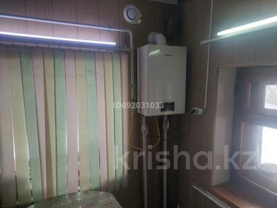 Отдельный дом · 5 комнат · 85 м², мкр Михайловка , Переулок Ровенский за 180 000 〒 в Караганде, Казыбек би р-н