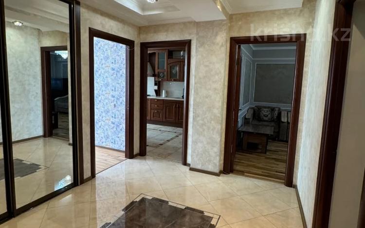 4-комнатная квартира · 100 м² · 2/5 этаж, Мичурина 21/1 за 38 500 ₸ в Караганде — фото 11