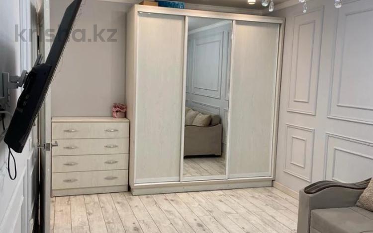 1-бөлмелі пәтер · 30 м² · 4/5 қабат, Көктем-2 ш/а. 15 — Есентай, бағасы: 30 млн ₸ в Алматы, Бостандыкский р-н — фото 2