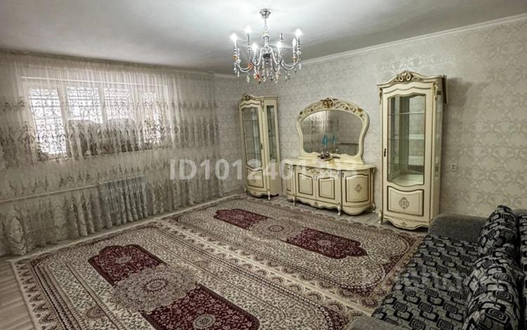 3-комнатная квартира · 80 м² · 1/5 этаж, Мкр. Оркен 45 за 26 млн ₸ в Жанаозен — фото 2