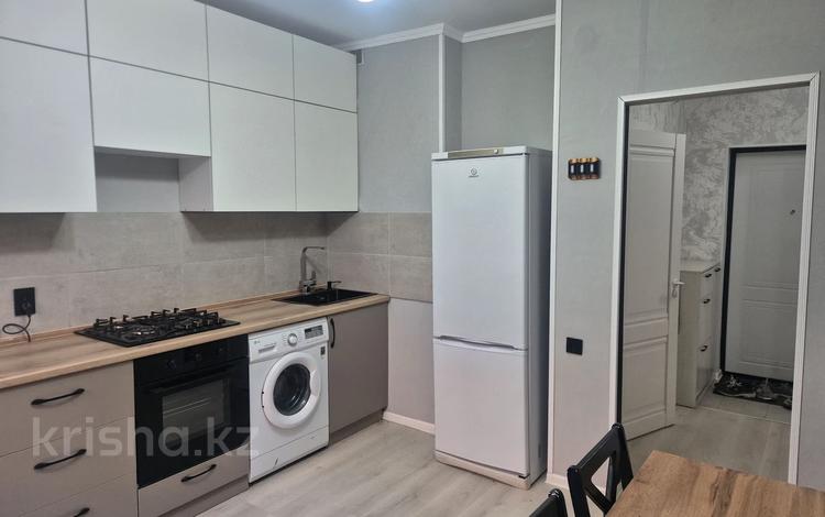 1-бөлмелі пәтер · 50 м² · 3/9 қабат, мкр Мамыр-4, бағасы: 260 000 ₸ в Алматы, Ауэзовский р-н — фото 2