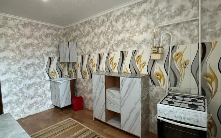 1-комнатная квартира · 41 м² · 6/10 этаж, мкр 12 за 13.8 млн ₸ в Актобе — фото 2