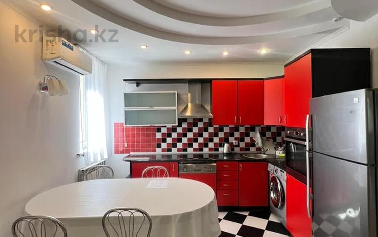 2-бөлмелі пәтер · 80 м² · 3/13 қабат, Аль-Фараби 95, бағасы: 380 000 ₸ в Алматы, Бостандыкский р-н — фото 2