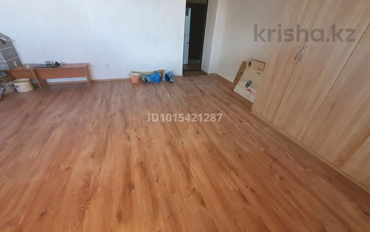 1-комнатная квартира · 41.3 м², абылай хана 17/1 — около ТЦ Аружан за 15 млн ₸ в Астане, Алматы р-н — фото 2