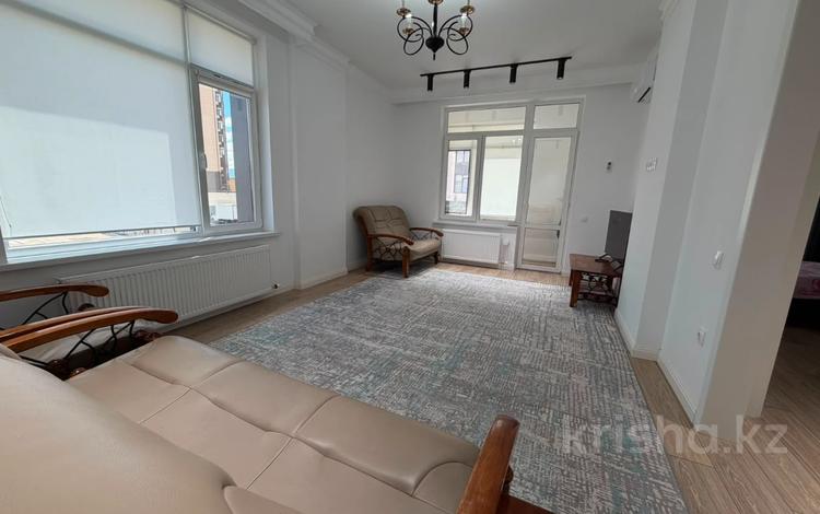 2-комнатная квартира · 68 м² · 2/9 этаж, мкр Нурсая, Абулхайр-хана 65 за 350 000 ₸ в Атырау — фото 2