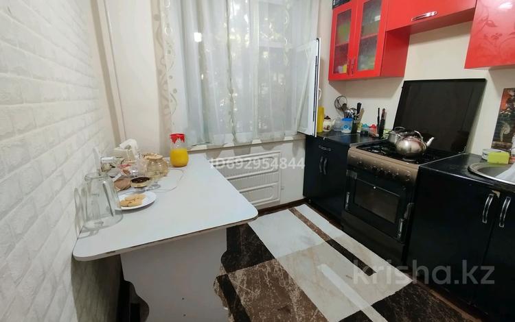2-комнатная квартира · 45.85 м² · 3/5 этаж, Мкр Самал 21 — Хазрет әли мешіті жанында за 13 млн ₸ в Таразе — фото 2