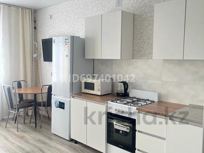 1-комнатная квартира, 42 м², 2/6 этаж помесячно, Береке 47 — Возле Костанай Плазы , напротив Тобол арены за 180 000 〒