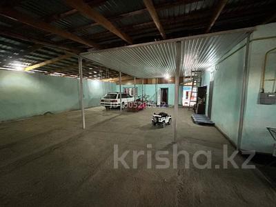 Отдельный дом · 6 комнат · 1500 м² · 1500 сот., Куандык Науалиева 63 — Район базара центр за 28 млн 〒 в Шу