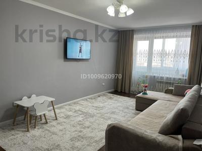 2-бөлмелі пәтер · 55 м² · 8/12 қабат, Бобровка, Мкр. 15 22, бағасы: 26.5 млн ₸ в Семее
