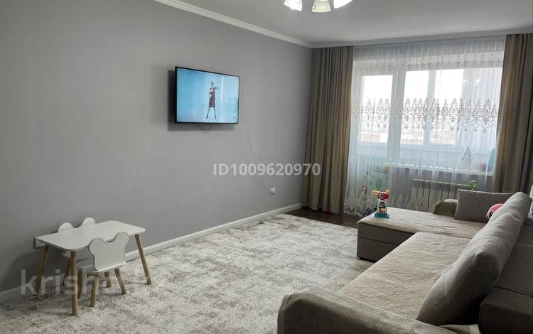 2-бөлмелі пәтер · 55 м² · 8/12 қабат, Бобровка, Мкр. 15 22, бағасы: 26.5 млн ₸ в Семее — фото 2