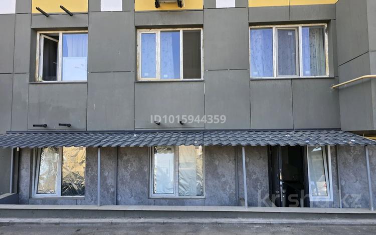 1-комнатная квартира · 40 м² · 1/10 этаж, Северное Кольцо 92/2 за 180 000 ₸ в Алматы — фото 2