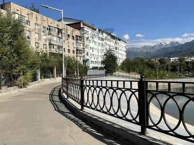 4-бөлмелі пәтер · 80 м² · 4/5 қабат, Аль-фараби — Шашкина, бағасы: 550 000 〒 в Алматы, Медеуский р-н