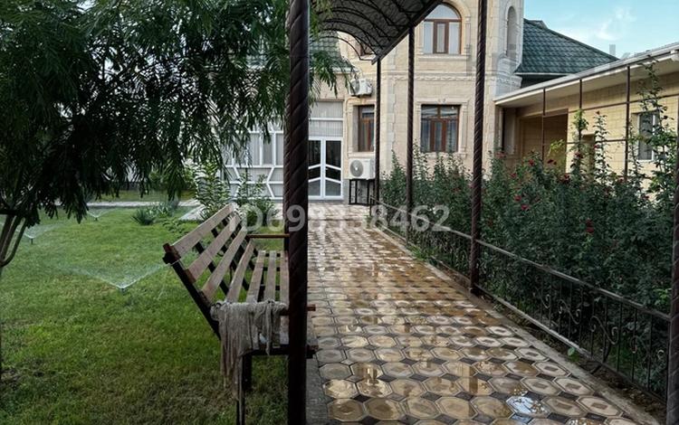 Отдельный дом · 7 комнат · 350 м² · 10 сот., Нуротау 23 — Центр города за 500 000 ₸ в Туркестане — фото 21