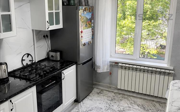 3-бөлмелі пәтер · 70 м² · 2/5 қабат, мкр Мамыр-2, бағасы: 49 млн ₸ в Алматы, Ауэзовский р-н — фото 20