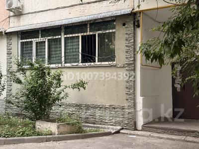 3-бөлмелі пәтер · 60 м² · 1/5 қабат, Абая 161 — Абая - Байзак батыра, бағасы: 24 млн ₸ в Таразе