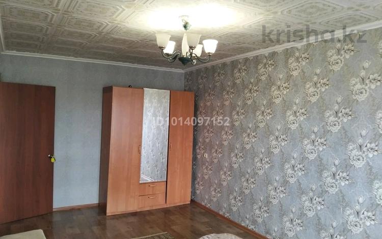 1-бөлмелі пәтер · 35 м² · 2/5 қабат, 1-квартал, 2-й квартал 24, бағасы: 12 млн ₸ в Караганде, Алихана Бокейханова р-н — фото 2
