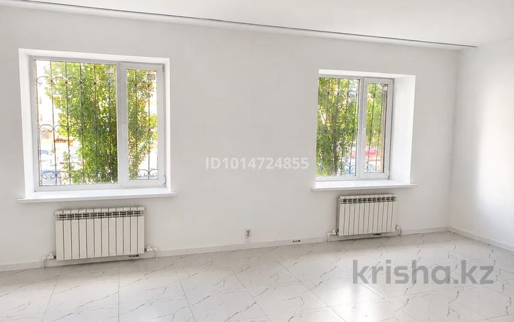 Свободное назначение · 68.5 м² за 350 000 ₸ в Актобе, мкр. Алтын орда — фото 2