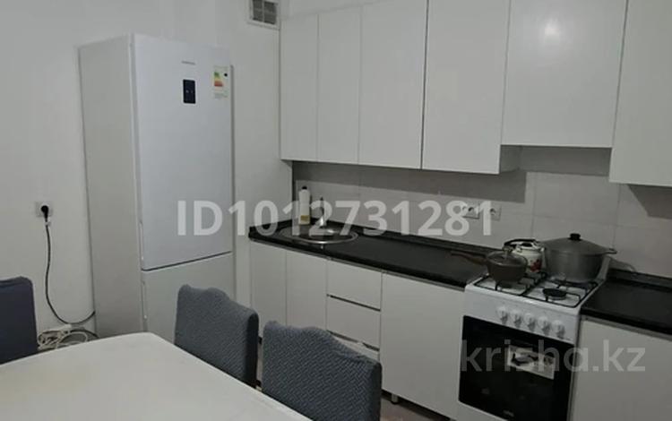 3-бөлмелі пәтер · 80 м² · 2/5 қабат, Алтын Орда 6/52, бағасы: 250 000 ₸ в Алматы, Наурызбайский р-н — фото 2