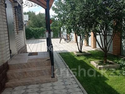 Отдельный дом · 5 комнат · 200 м² · 9 сот., мкр 6 за ~ 60 млн ₸ в Актобе