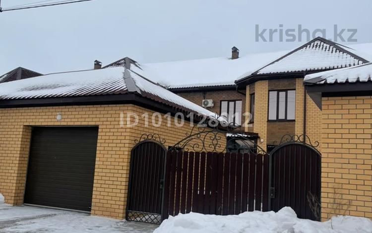 Часть дома · 4 комнаты · 188 м² · 3 сот., Жубана Молдагалиева 8 за 88 млн ₸ в Уральске — фото 2