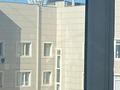 3-комнатная квартира, 77 м², 9/9 этаж, Сауран 4 за 34 млн 〒 в Астане, Есильский р-н — фото 2