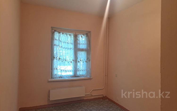 3-комнатная квартира, 65 м², 1/5 этаж, 10 мкр. 19