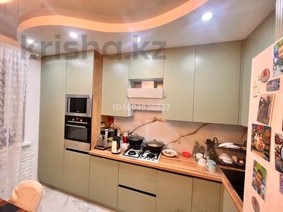 4-комнатная квартира · 108 м² · 7/9 этаж, мкр Нурсая, Таумуш Жумагалиев 15 за 49 млн 〒 в Атырау