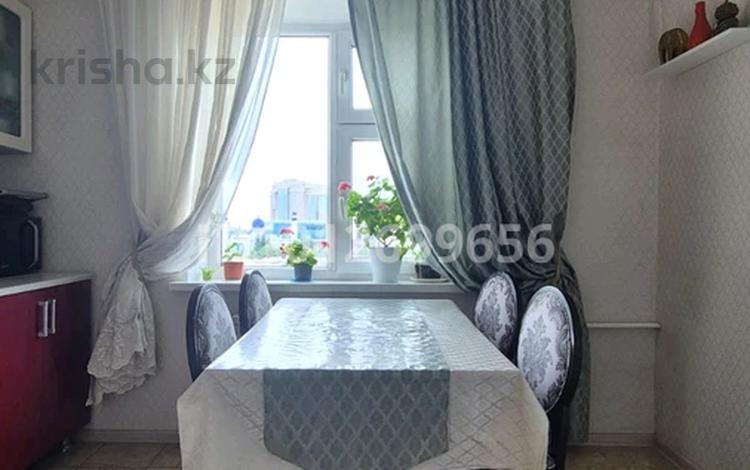 2-бөлмелі пәтер · 56 м² · 5/5 қабат, мкр Сары Арка, Сары-Арка 33, бағасы: 29 млн ₸ в Атырау — фото 2