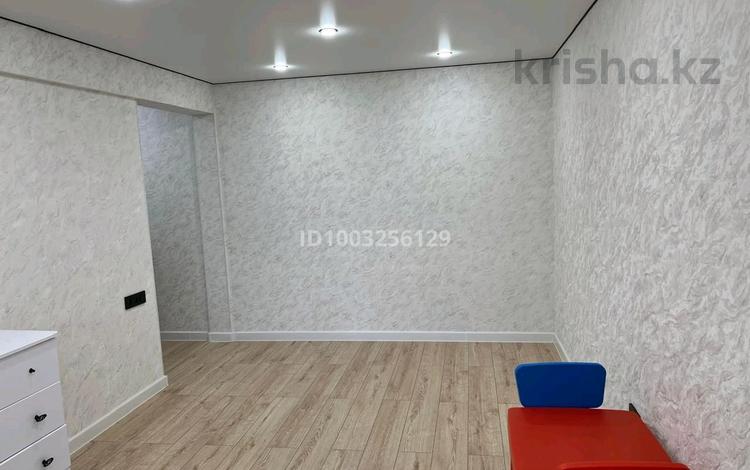 2-бөлмелі пәтер · 48 м² · 1/4 қабат, Карьерная 16 — Магазин Асхат, бағасы: 18 млн ₸ в Макинске — фото 2